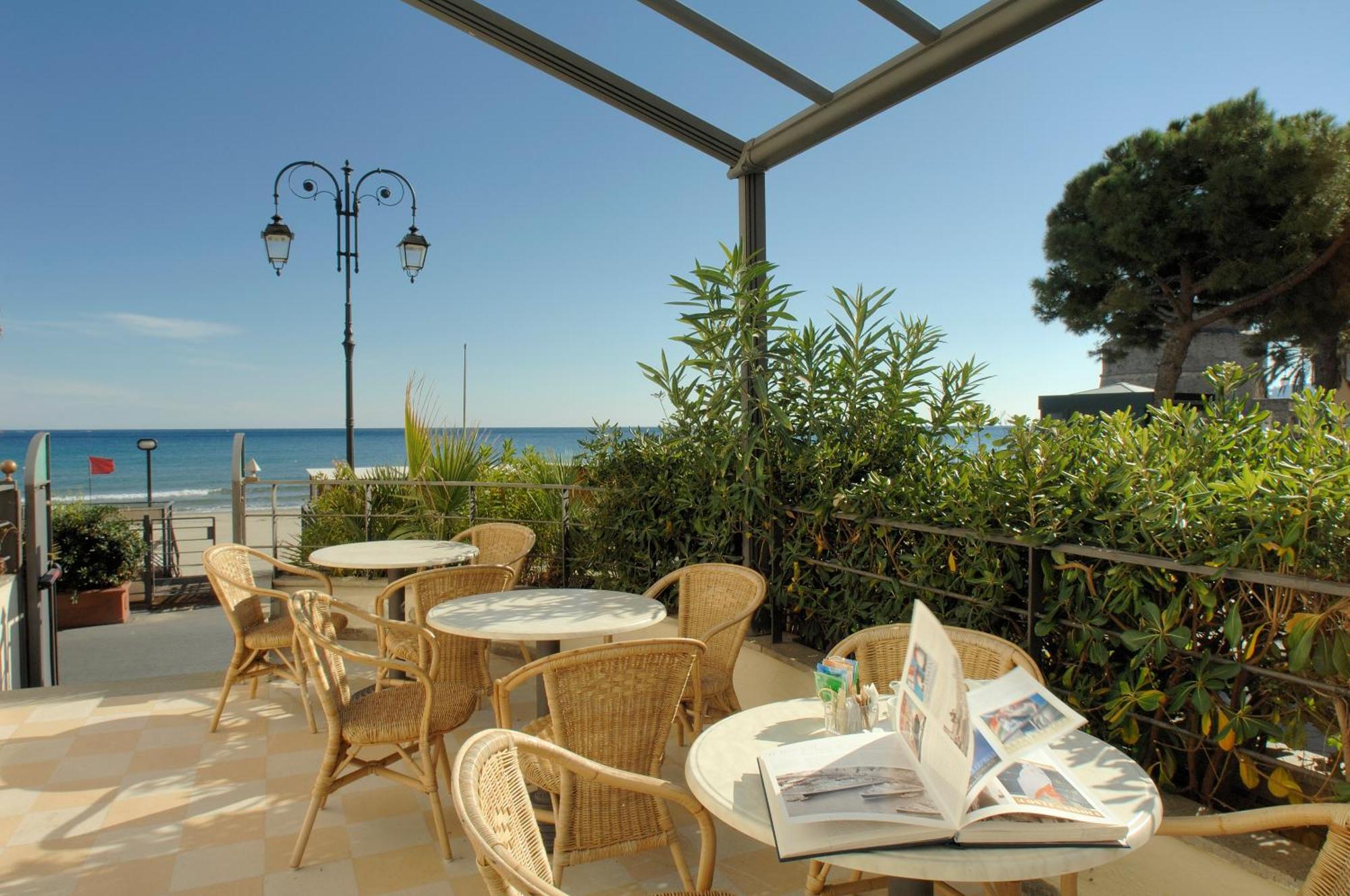 Hotel Lido Alassio Ngoại thất bức ảnh